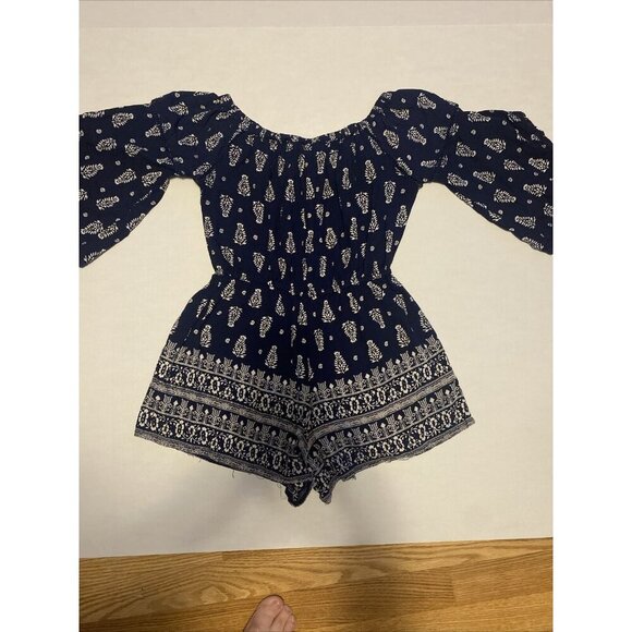 Angie Womens Romper Blue Floral Bell Scalloped Sleeves Size M Shorts Jumpsuit - Picture 9 of 12